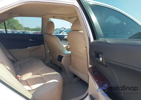 2014 Toyota Camry Xle z USA, uszkodzony, nr VIN 4T1BF1FK0EU382371